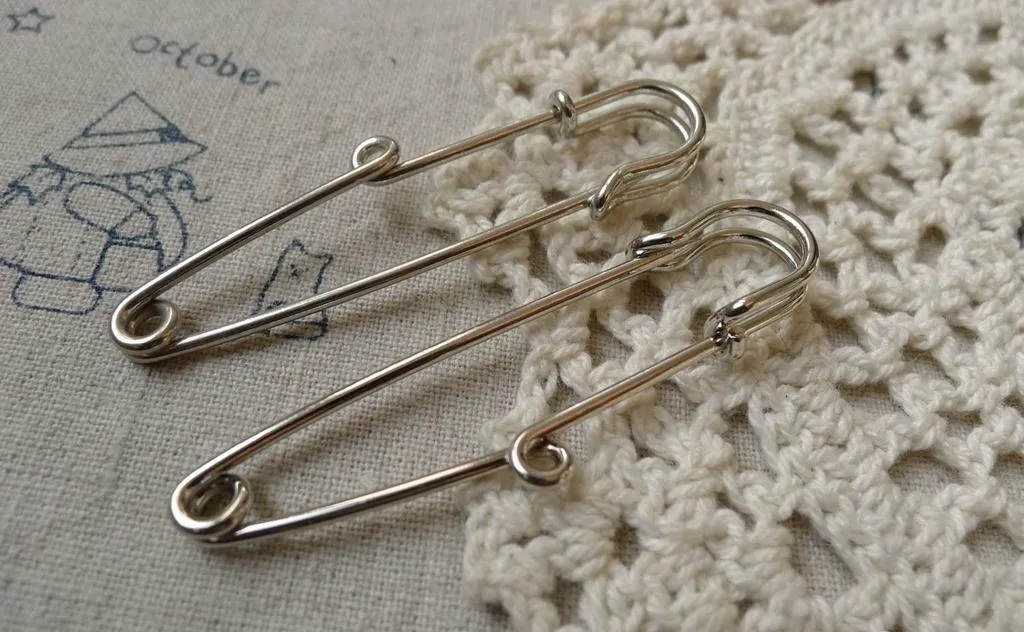 10 pcs Platinum Tone One Loop Kilt Safety Pins Brooch A6180