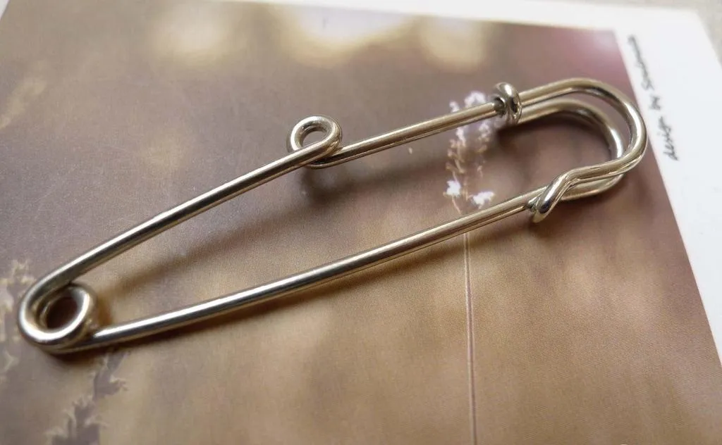 10 pcs Platinum Tone One Loop Kilt Safety Pins Brooch A6180