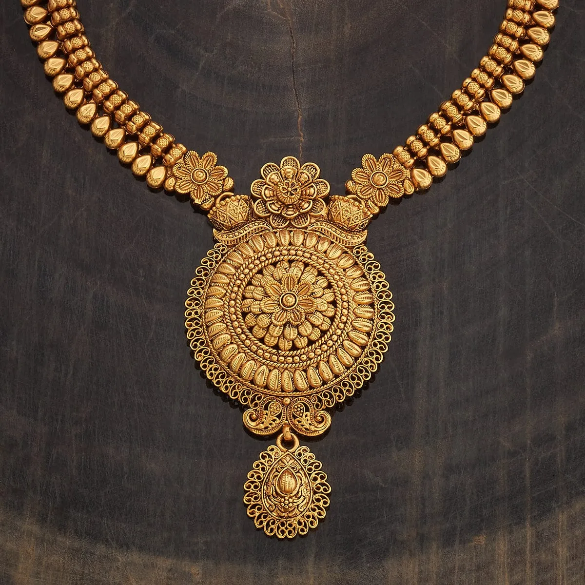 Antique Necklace 184439