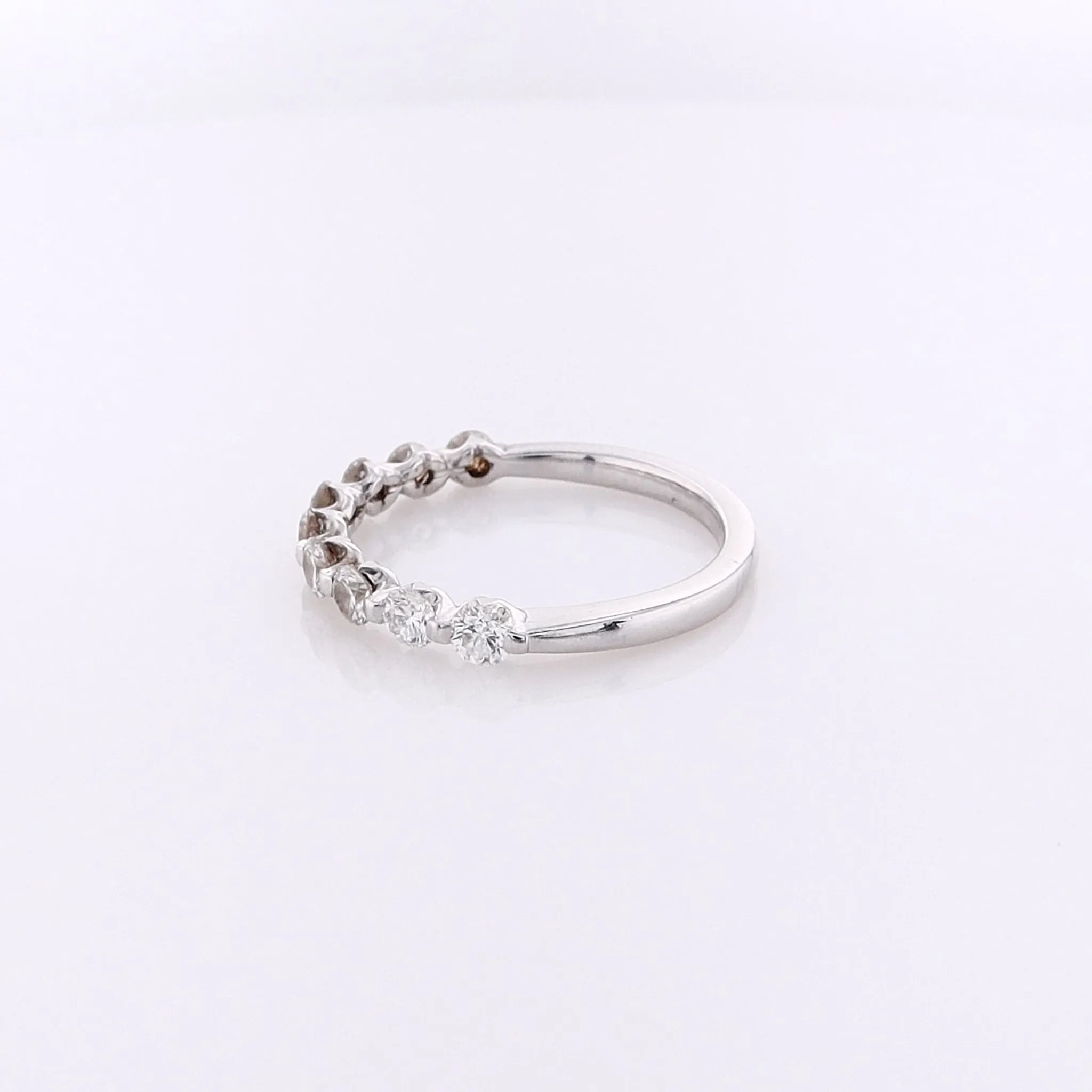 Estate 14 Karat White Gold Shared Prong Diamond Wedding Band