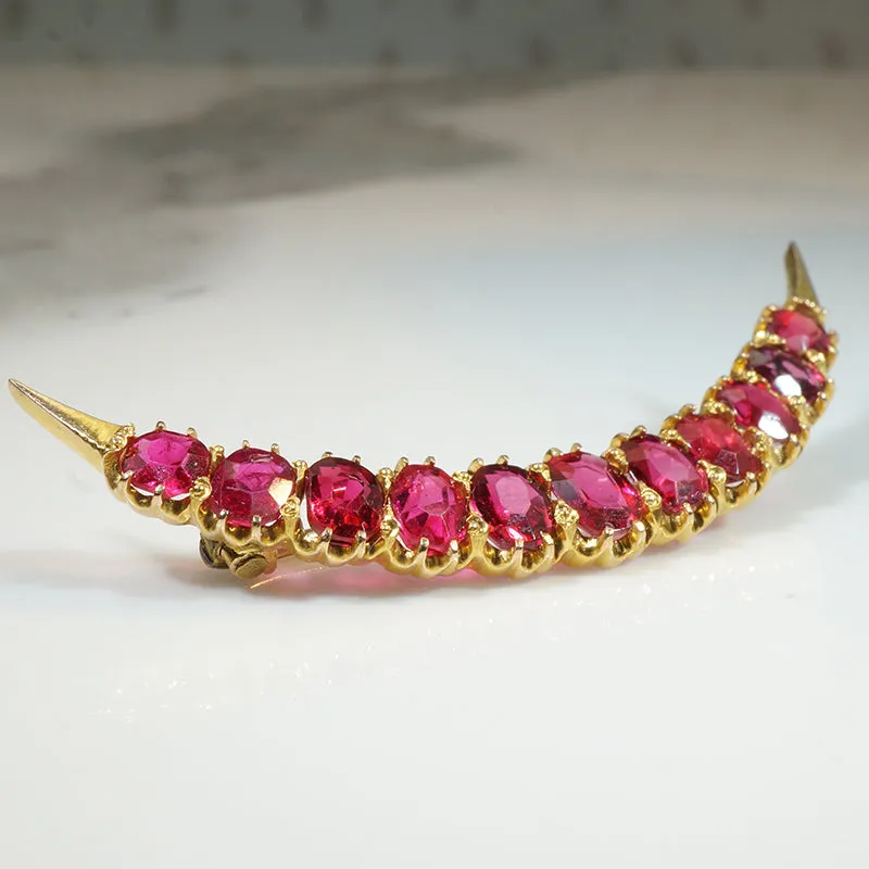 Red Moon Spinel & 15ct Gold Crescent Brooch
