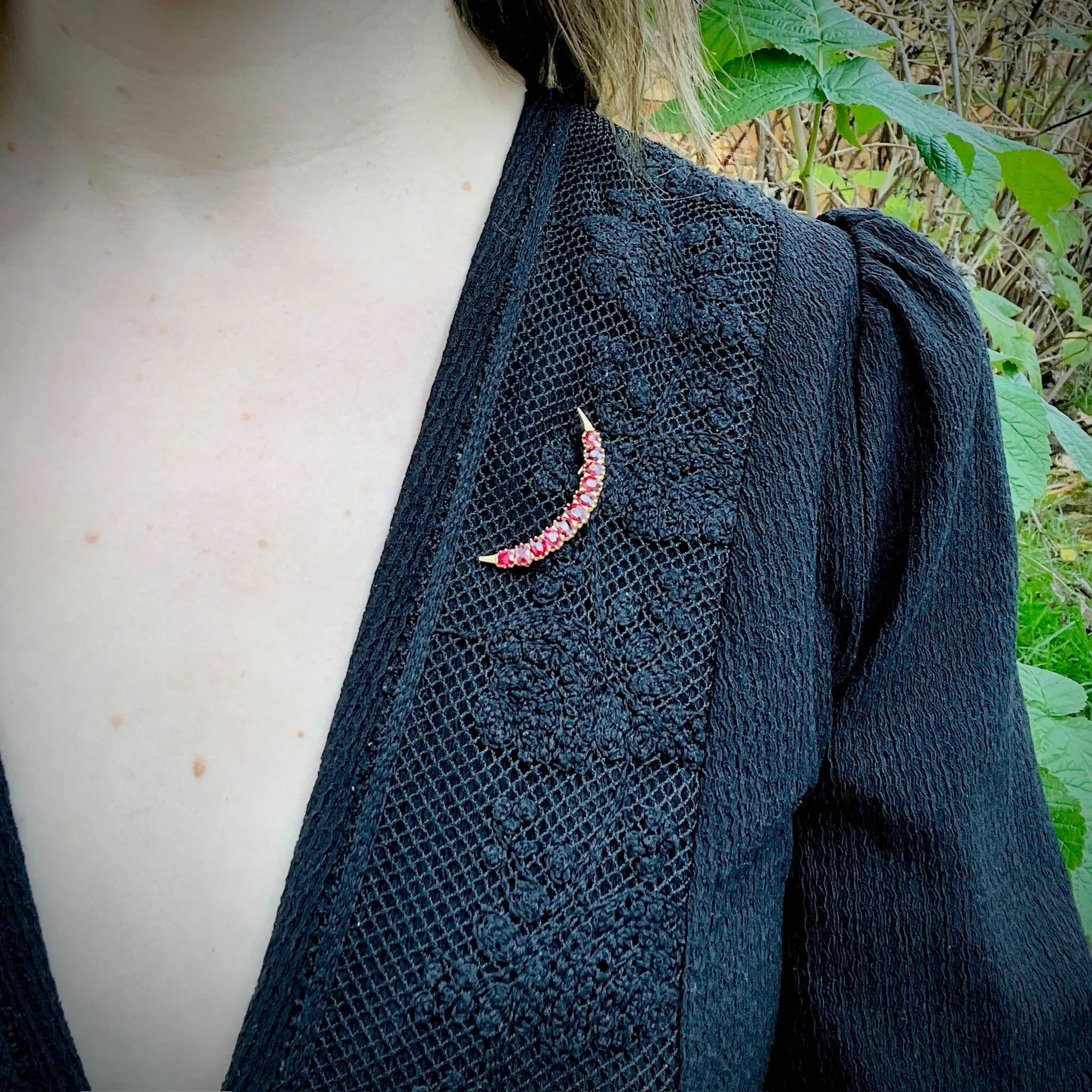 Red Moon Spinel & 15ct Gold Crescent Brooch