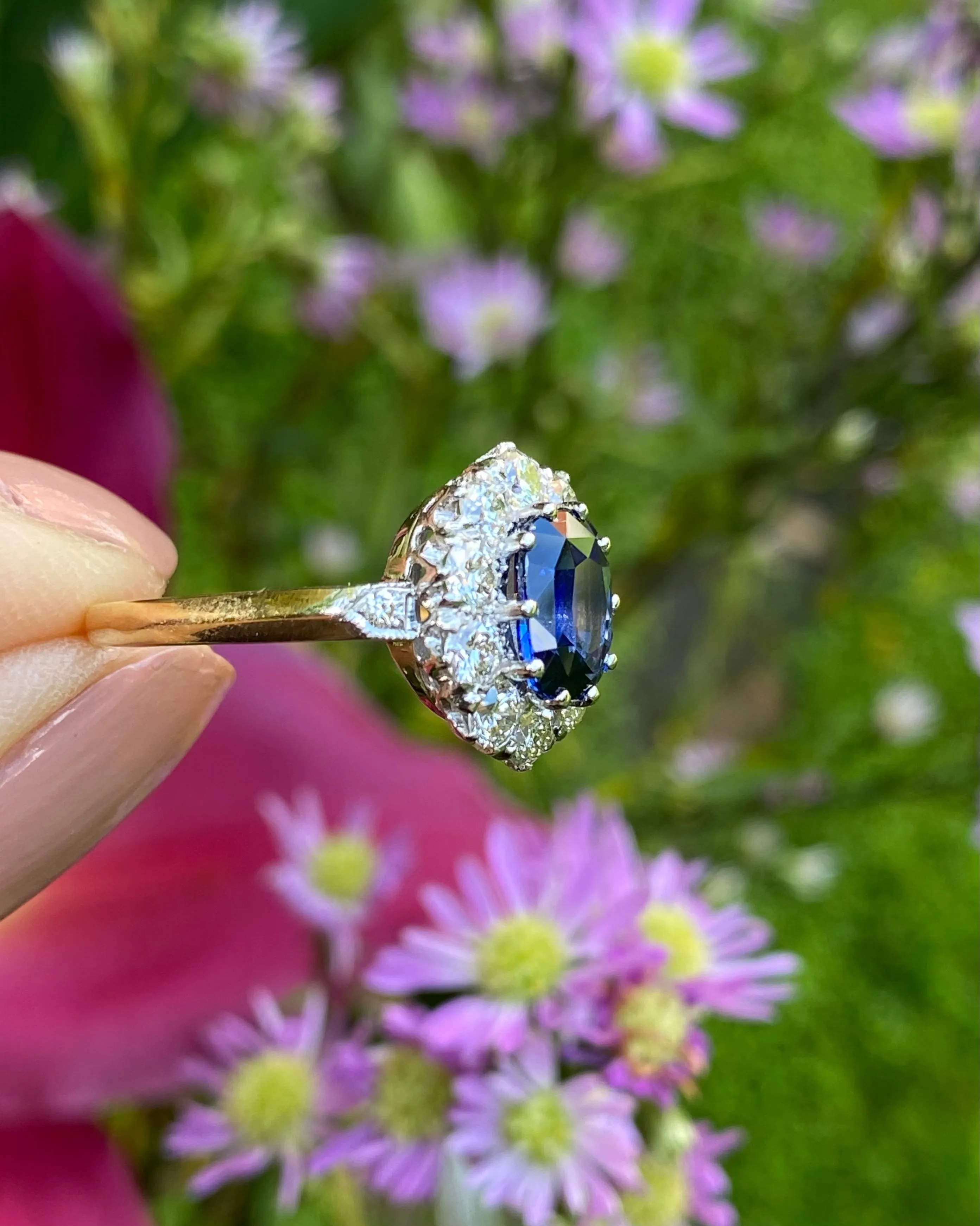 Victorian Sapphire and Diamond Cluster Ring 18ct Yellow Gold 0.95ct   1.55ct