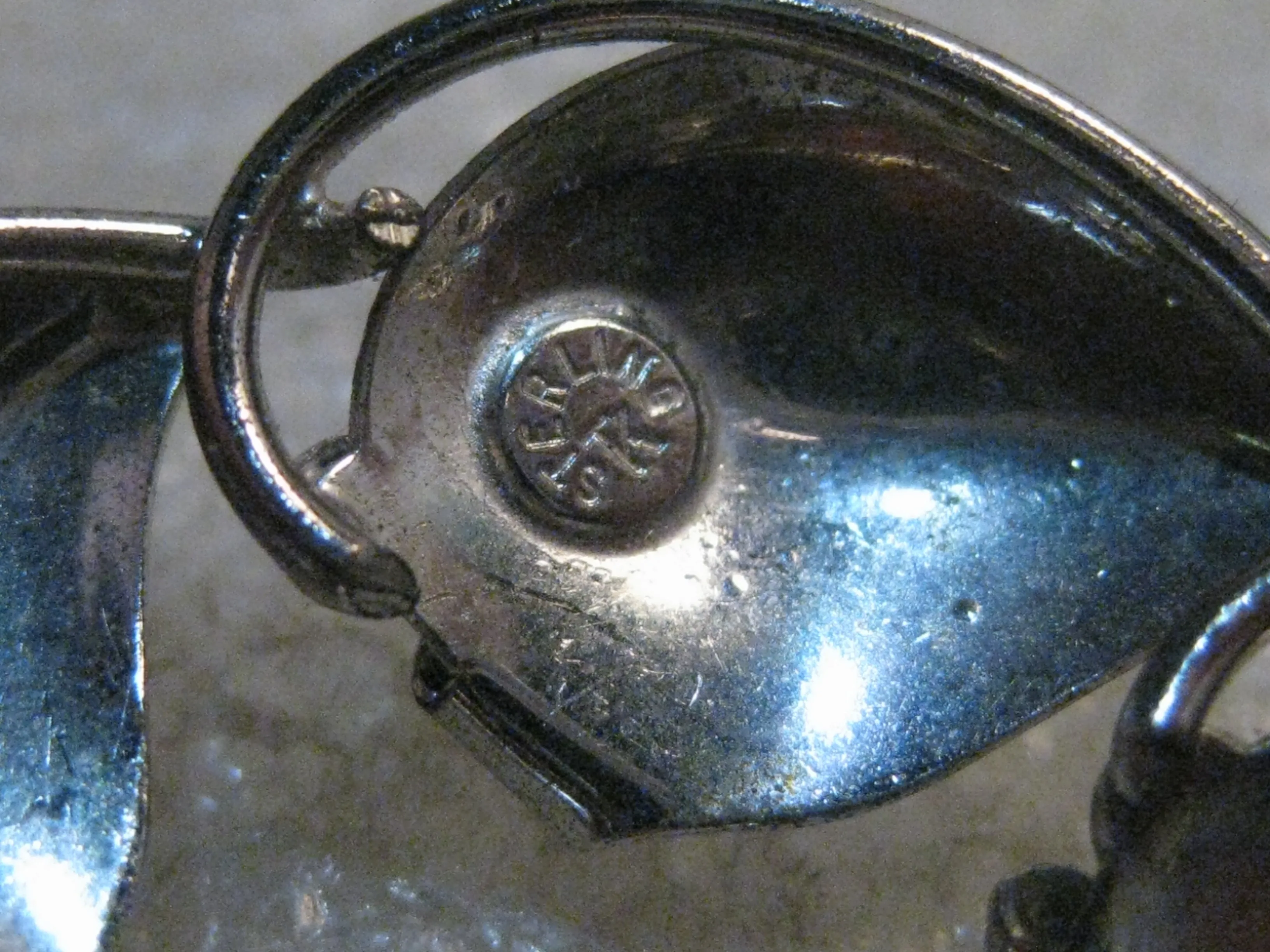 Vintage Sterling Silver Leaf Brooch, Circle, signed TK, 1960's, 5.67 grams, 1.5"